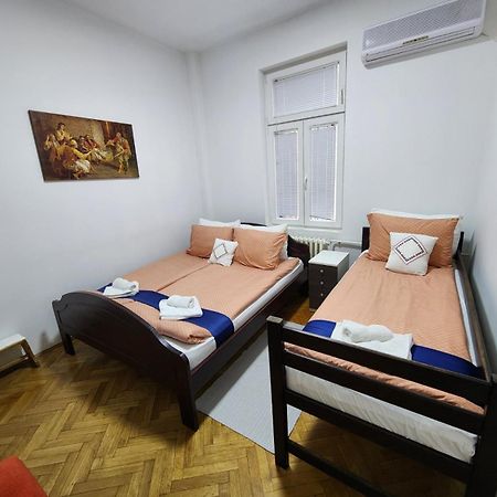 Authentic Belgrade Centre Apartment #4 - Budget Buitenkant foto