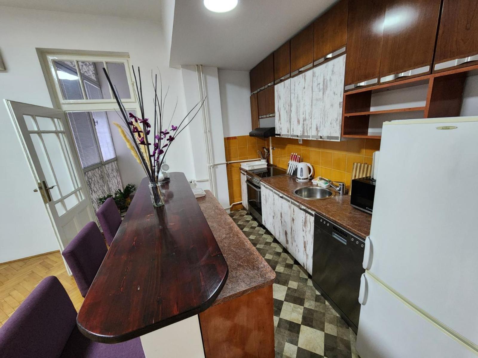 Authentic Belgrade Centre Apartment #4 - Budget Buitenkant foto